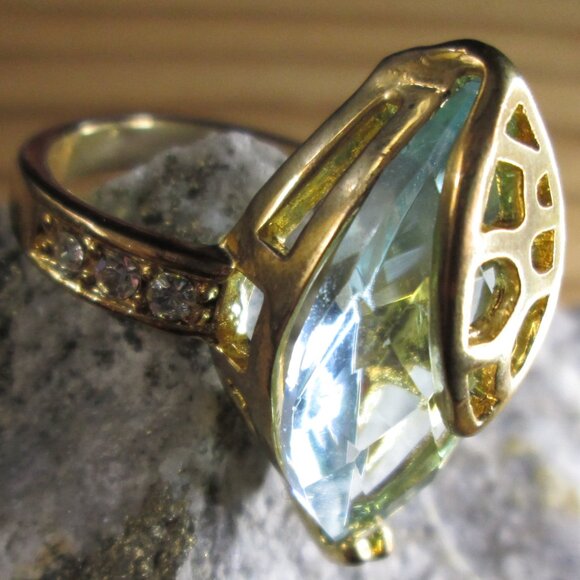 Large Sky Blue Marquise CZ Cocktail ring with Leaf Detail - Picture 4 of 9